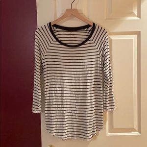American Eagle 3/4 shirt